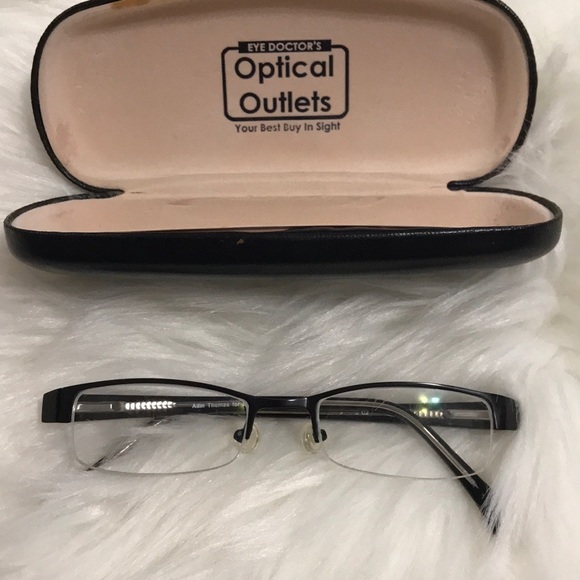 Glasses - Picture 2 of 5